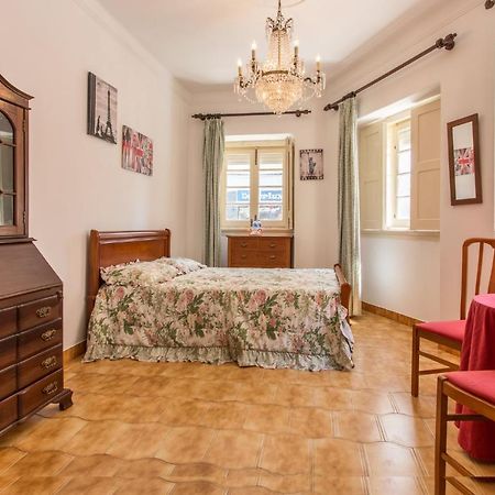 Family Home- Lisboa Vila Franca de Xira Bagian luar foto